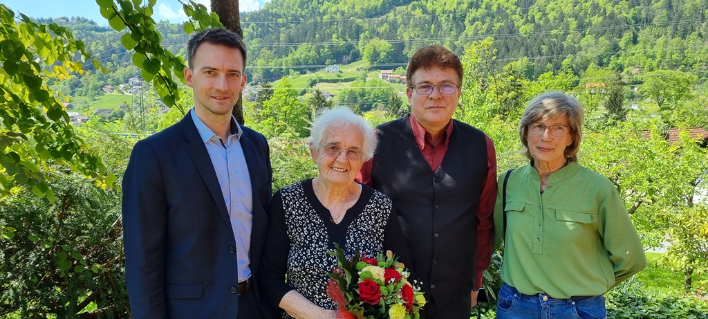 Obisk 90 letne Karoline Jurič v Jagočah
